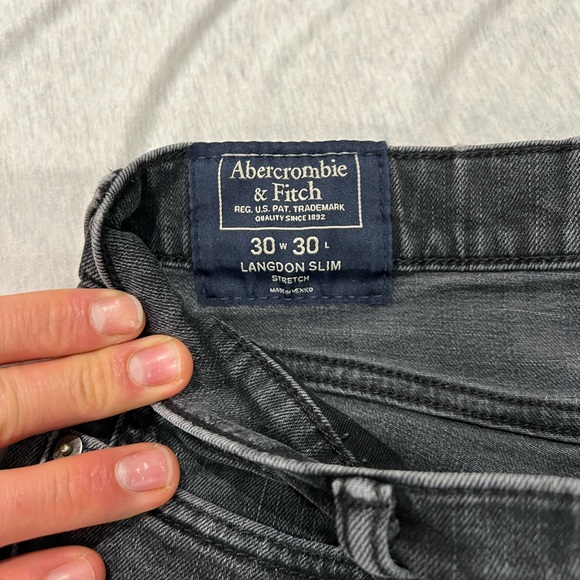 Abercrombie 30x30 Jean - Picture 2 of 4
